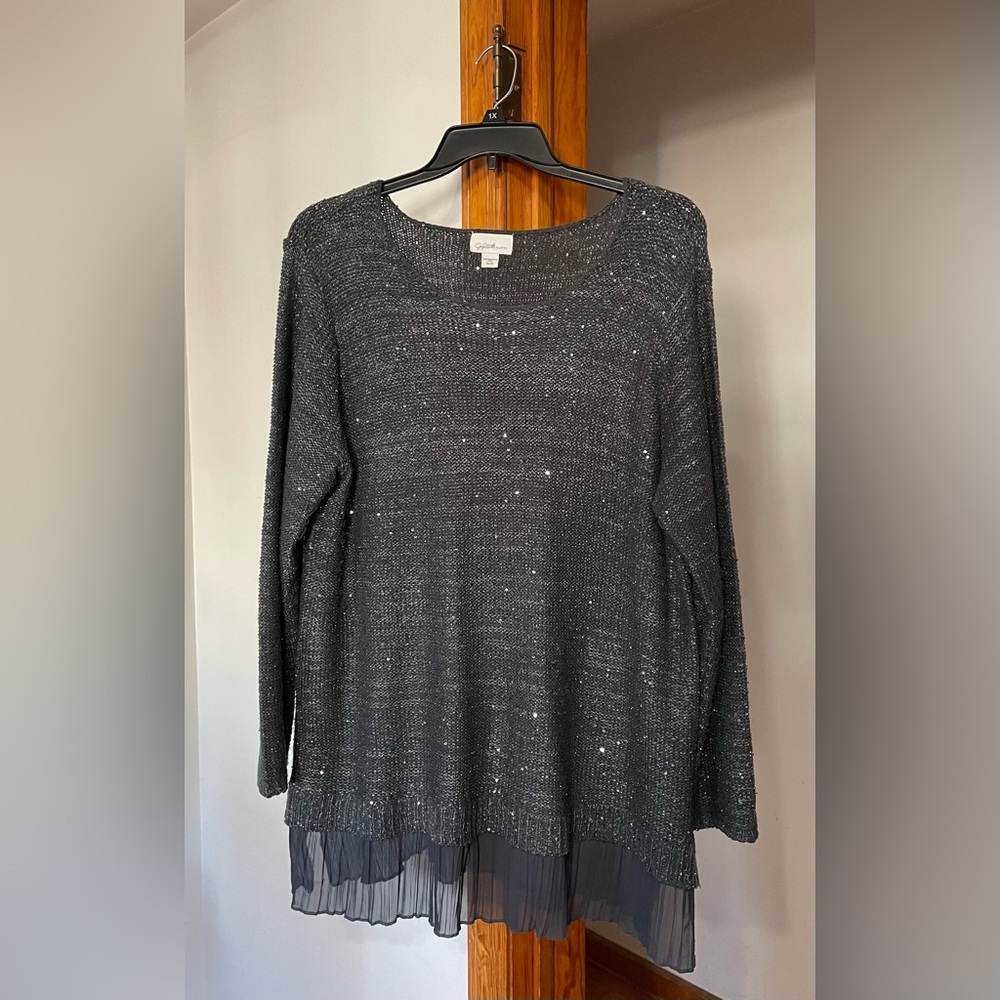 PLUS SIZE SPARKLY SWEATER